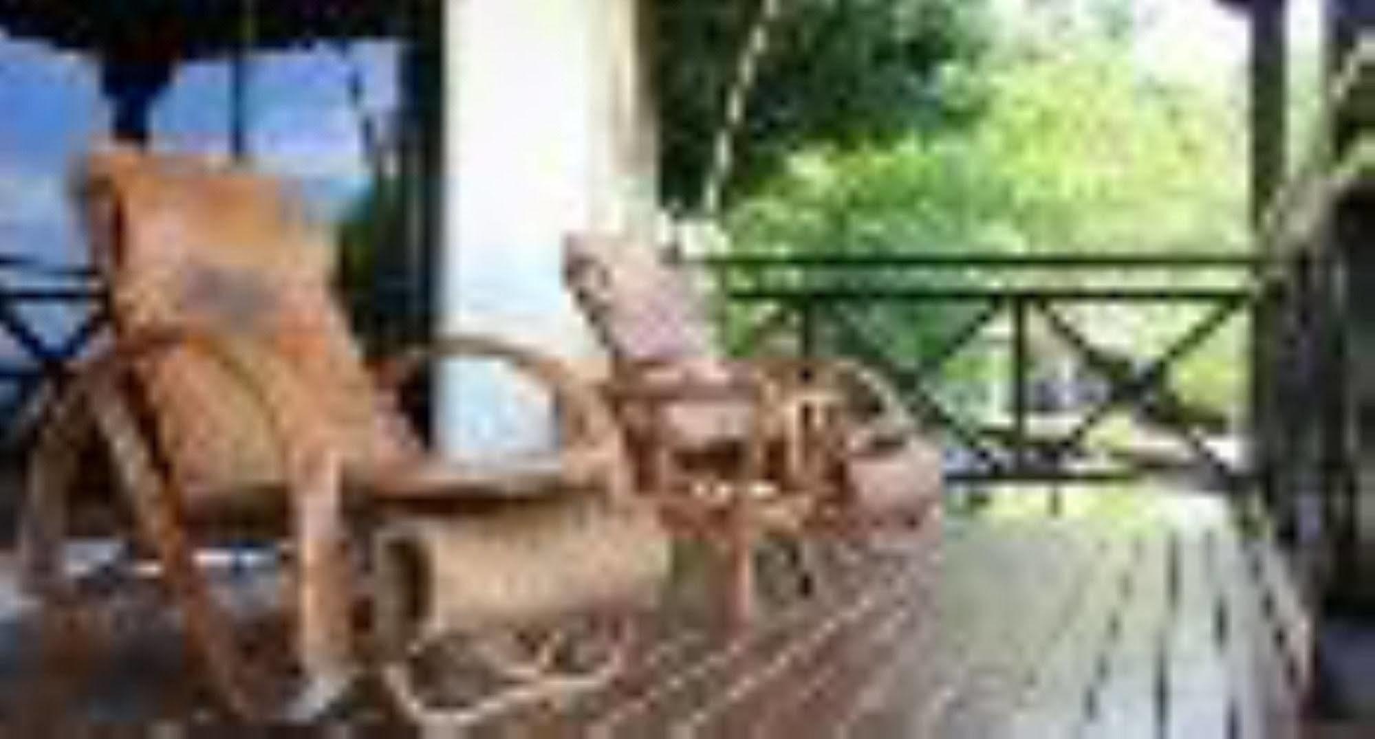 Minang Cove Resort Kampong Mukut Exterior foto